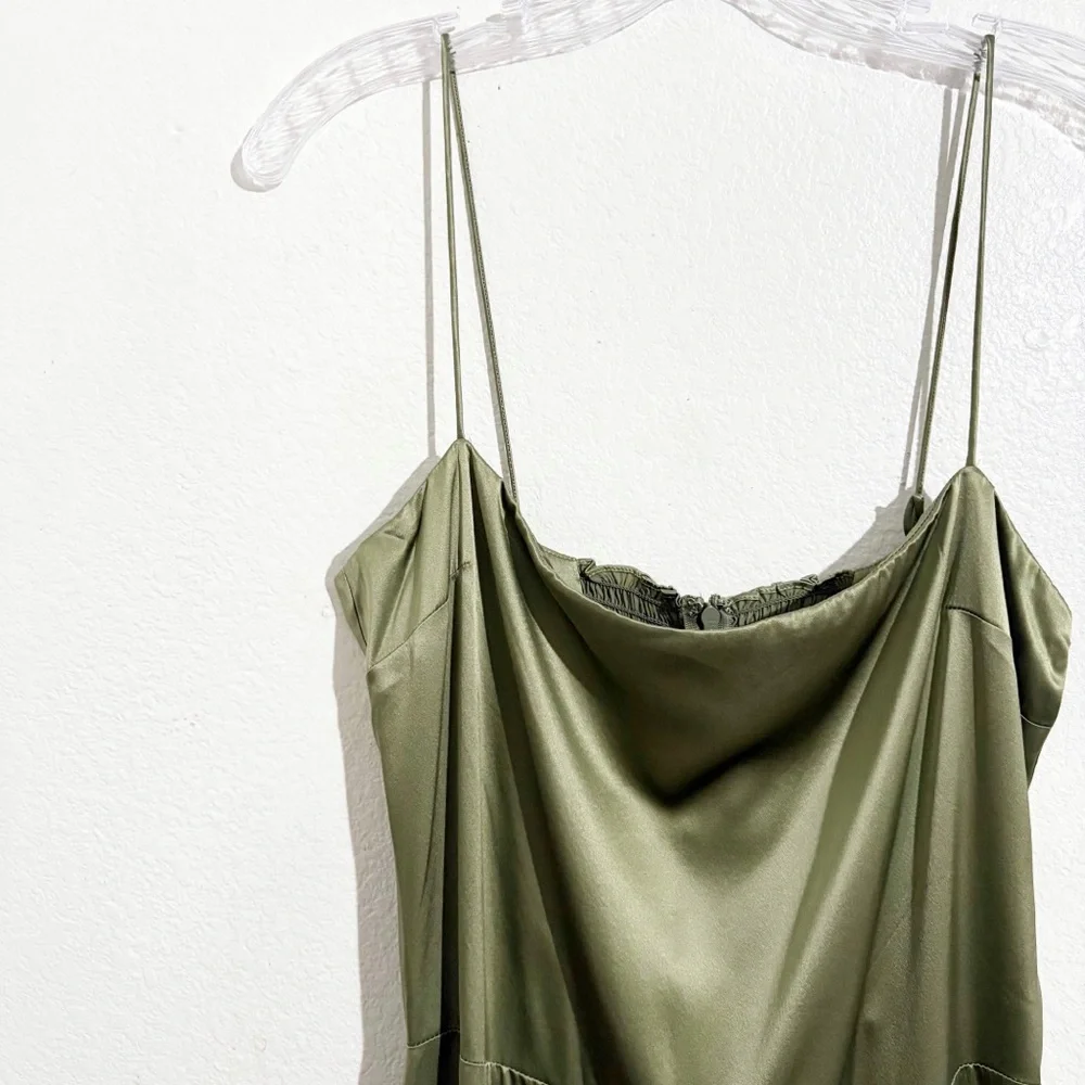 NWT Reformation Sage Silk‎ Jumpsuit in Artichoke - Picture 8 of 12